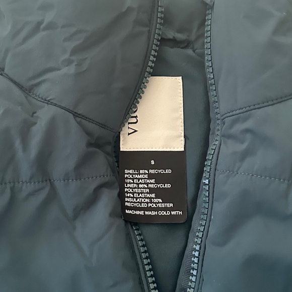 Vuori Canyon Insulated Vest Size S Green - Picture 3 of 3